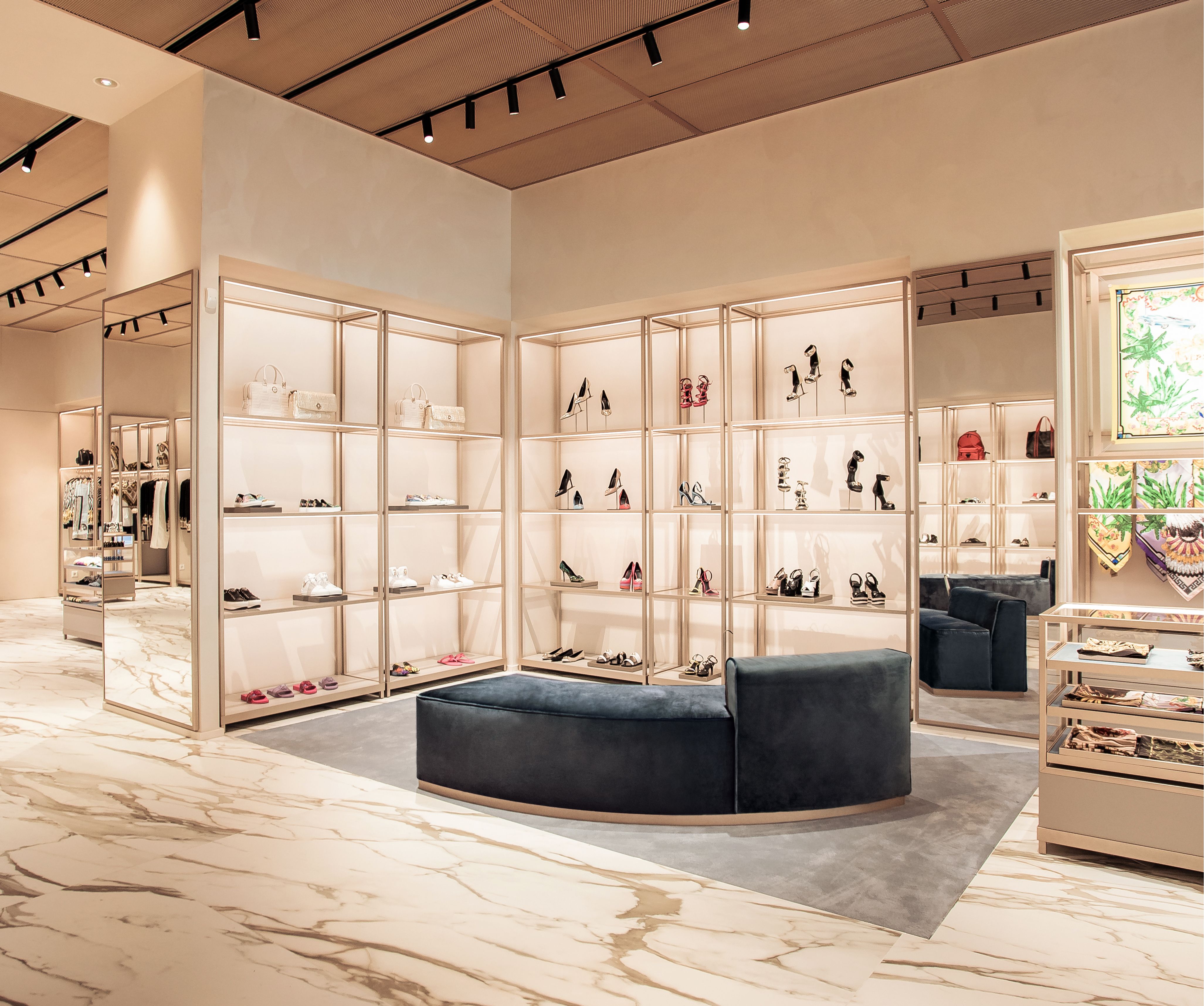 Versace OUTLET Germany • Sale 70%* off | Outletcity Metzingen