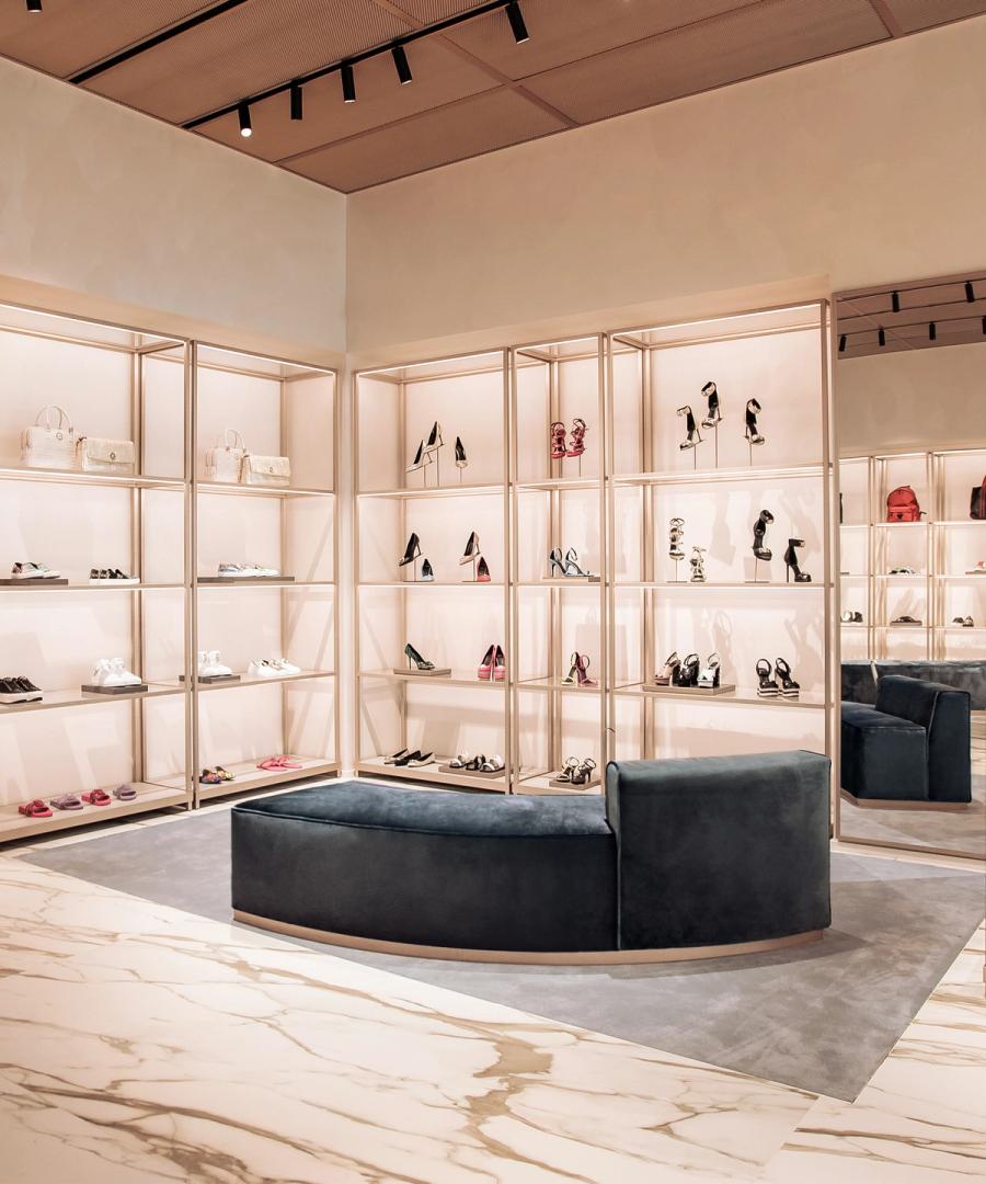 Messancy Outlet Luxury outlet for designer fashion | OUTLETCITY METZINGEN